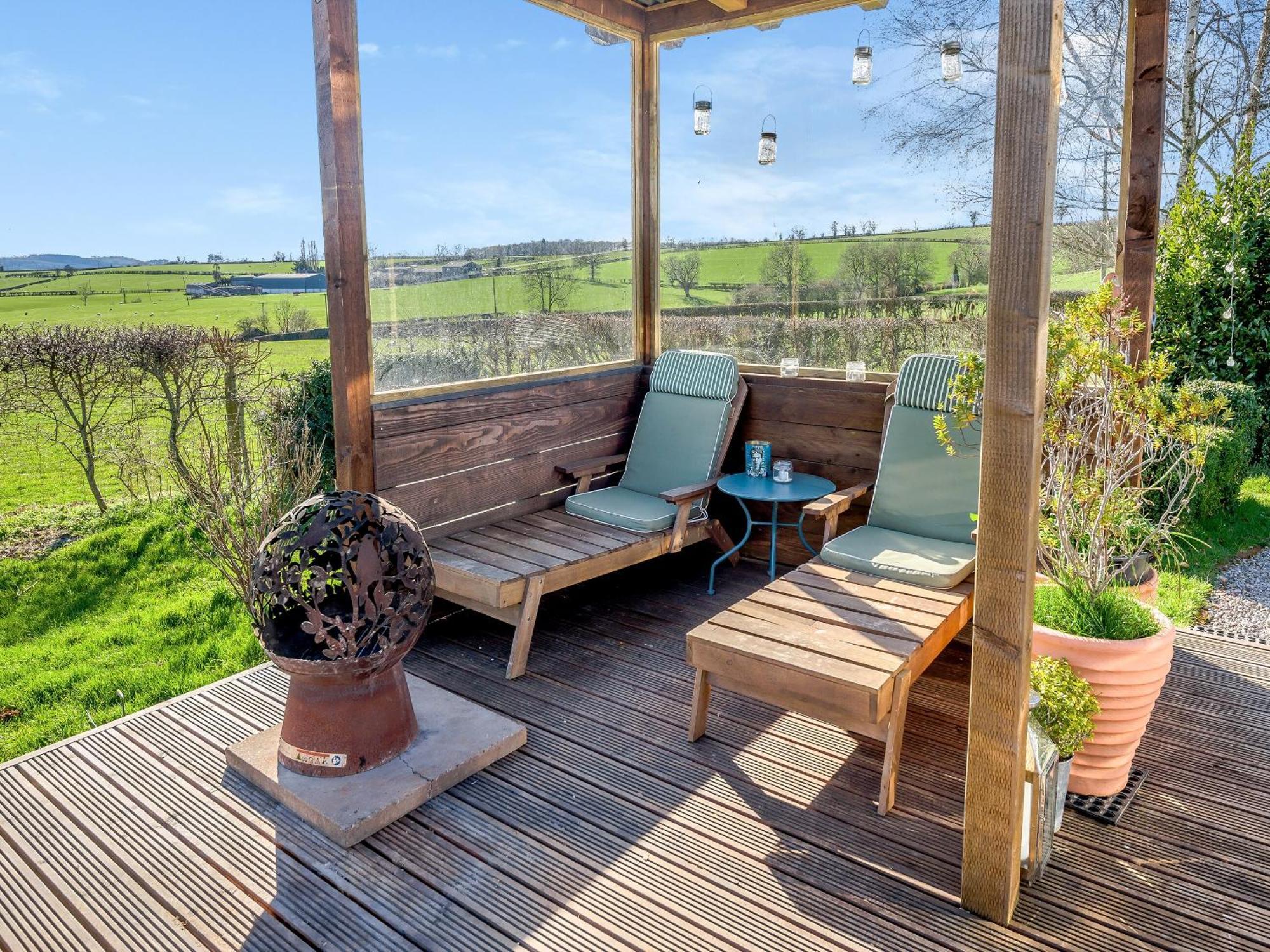 Villa Marilyn Meadows St Weonards Exterior foto